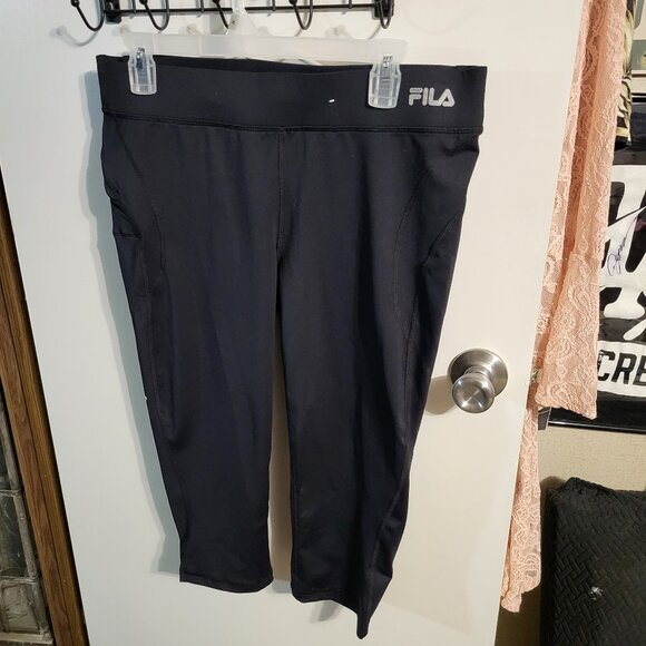 NWOT FILA RUNNING CAPRI LEGGINGS SZ L - Picture 1 of 6